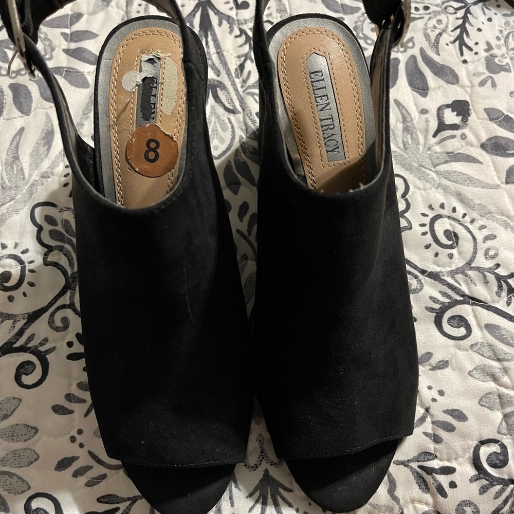 Women’s size 8 black suede Ellen Tracy open toed shoes.